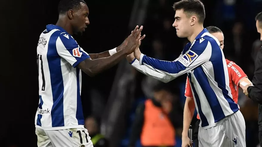 Jugadores de la Real Sociedad Sheraldo Becker y Ander Barrenetxea