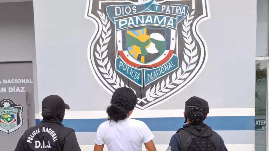 Aprehenden a mujer vinculada a estafas en Operación W-Plus