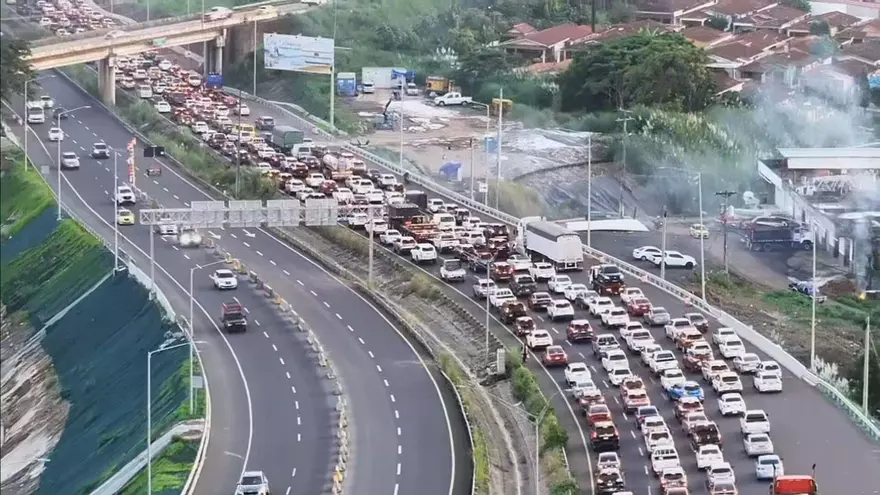 Aumenta el tránsito hacia el interior con el inicio de las vacaciones escolares.